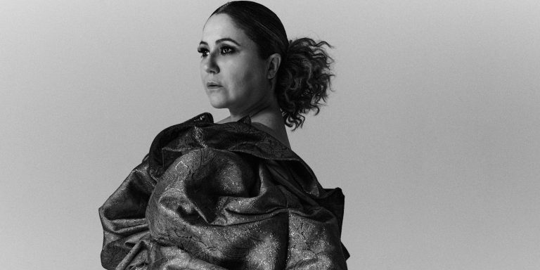 Maria Rita celebra a música brasileira em Curitiba com apresentação da nova turnê “Redescobrir Vol. 2”