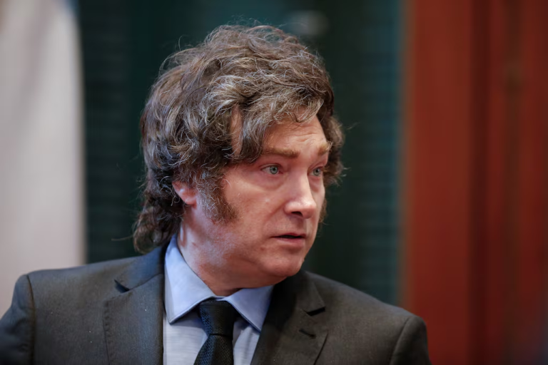 Milei volvió a cuestionar las PASO: las calificó de “inmorales” y apuntó contra Néstor Kirchner, a quien llamó “el ladrón que las inventó”