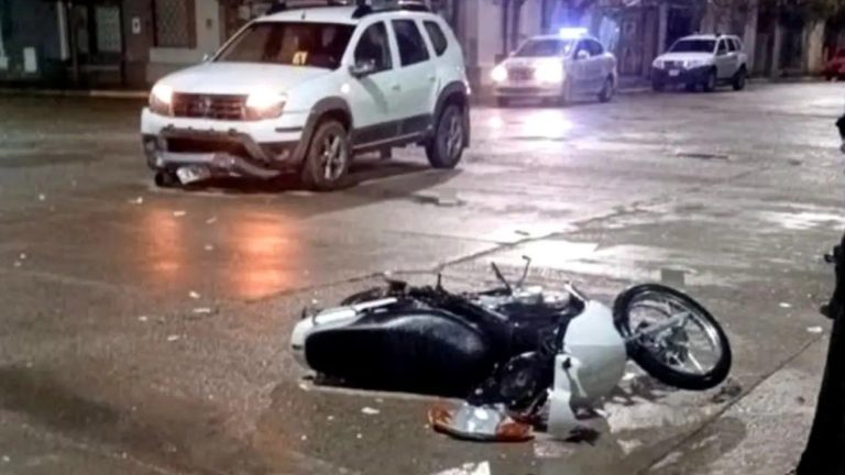 Motociclista muere tras un choque en el centro de Rawson