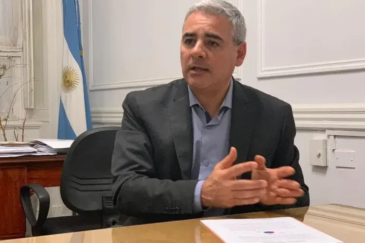 Ramiro Gutiérrez propone crear los delitos de tráfico y desvío ilícito de armas con penas de hasta 15 años