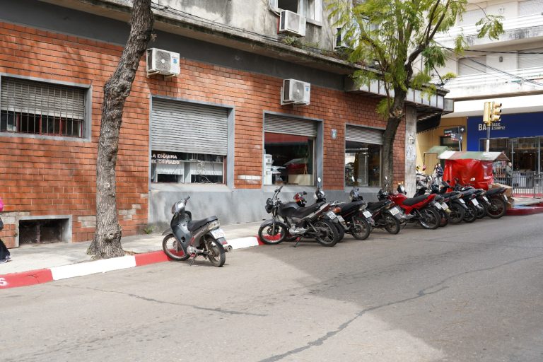 Reordenamiento del estacionamiento de motos en el microcentro
