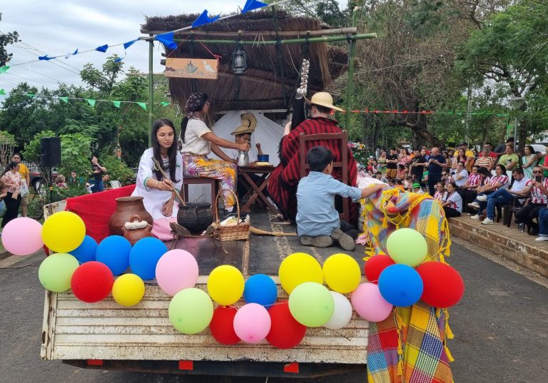 San Miguel recibe la primavera con color, música y creatividad