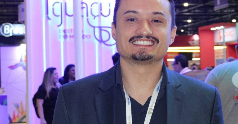Secretário de Turismo de Foz do Iguaçu, Jin Petrycoski, pede exoneração do cargo