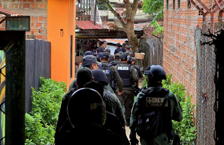 SECUESTRAN ARMAS PUNZOCORTANTES, CELULARES Y DINERO EN CÁRCEL VILLA BUSCH