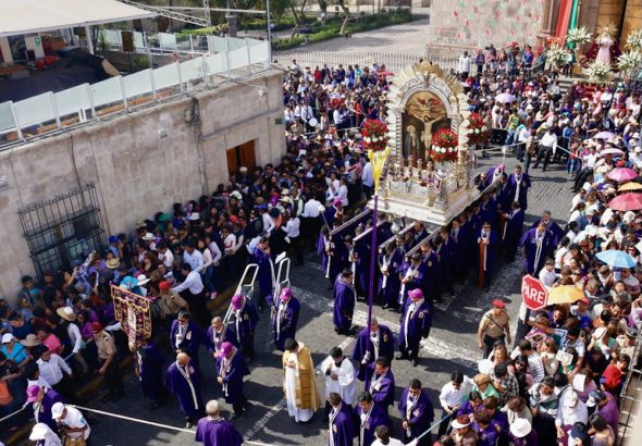 Señor de los Milagros sale en procesión el 1 de octubre