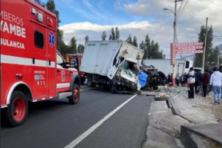 Siniestro en la Panamericana Norte deja un fallecido y heridos en Cayambe