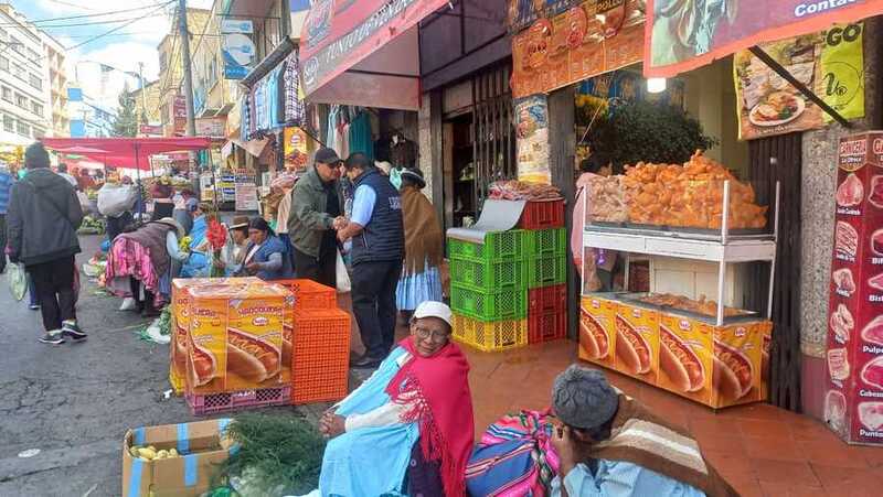 Sube el pollo en Bs 8 y advierten que los precios seguirán aumentando por el «dieselazo» || El retiro de la subvención al diésel ya impacta en los precios de los alimentos y genera advertencias de analistas y políticos.