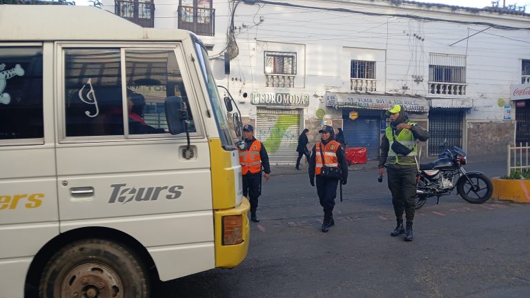 Sucre: Juntas Vecinales rechazan nueva tarifa de Bs 4.50; anuncian movilizaciones contra el aumento del Diésel || FEDJUVE mantiene en pie la movilización para exigir la derogación del decreto