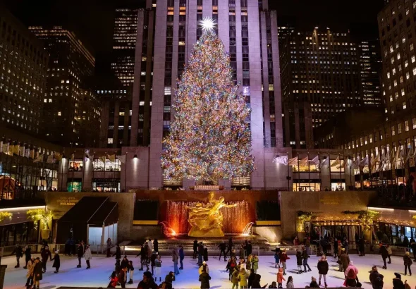 The Rink, la pista de hielo del Rockefeller Center, cumple 90 años con chalets nuevos y experiencia VIP