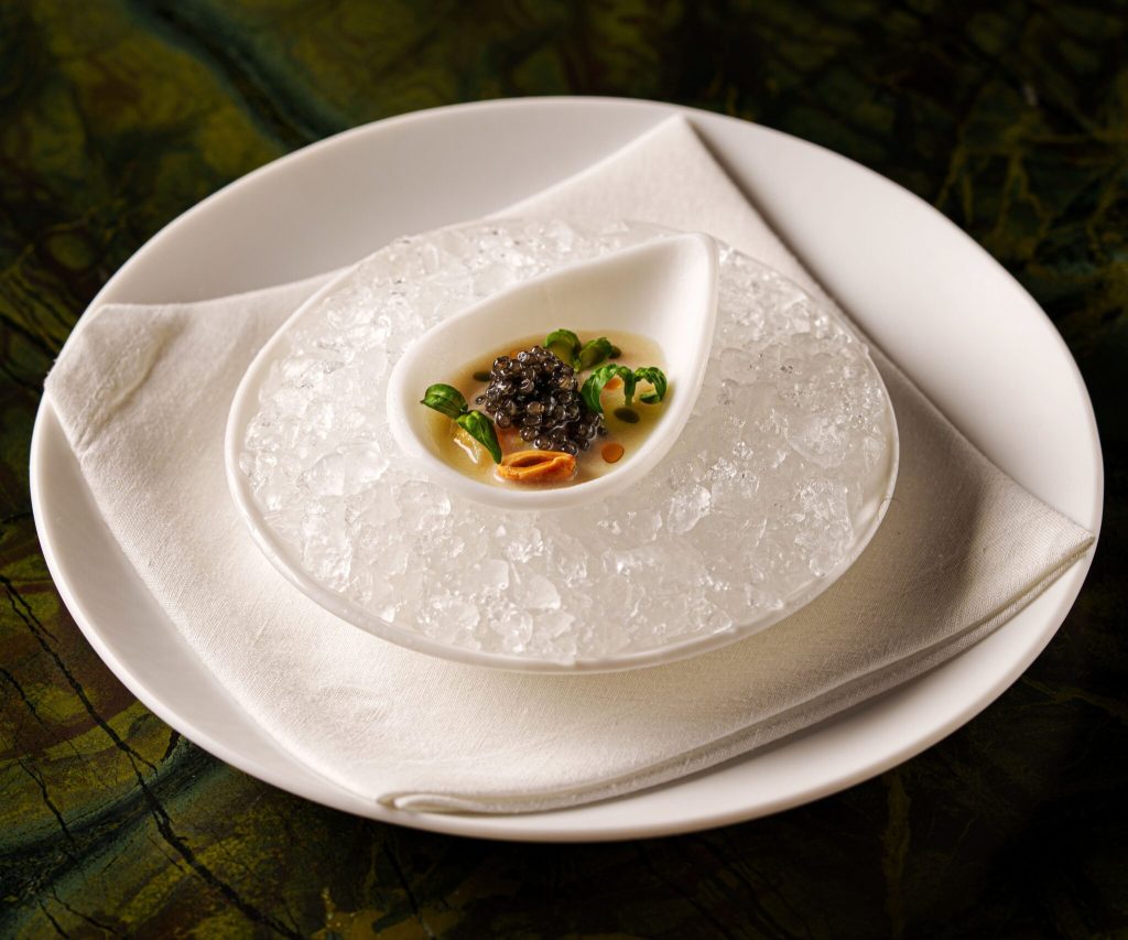 Tuju, reconocido con el Art of Hospitality Award de The 50 Best Restaurants 2026
