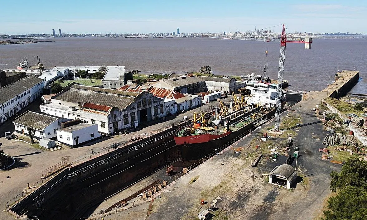 Uruguay — La ANP destina US$ 2,7 millones al mantenimiento de la draga D7 y apunta a recuperar capacidad de dragado público