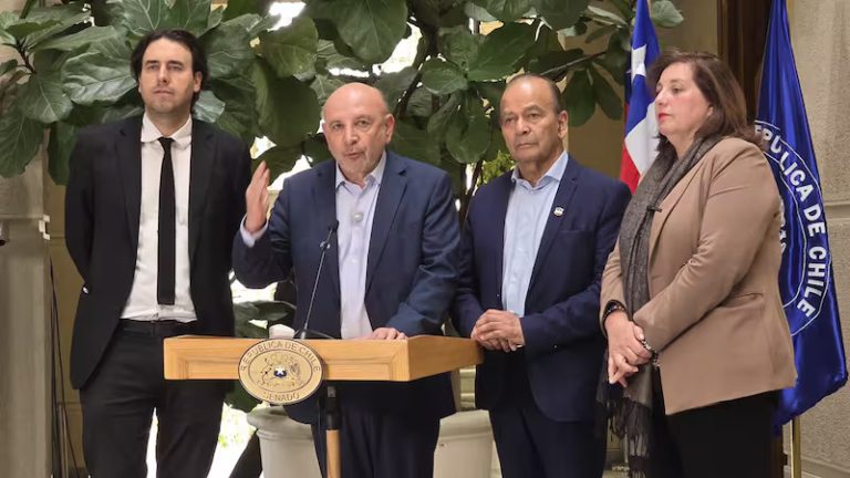 Chile — Comité de senadores del PS-PPD-PL rechazan acuerdo por reforma constitucional de seguridad