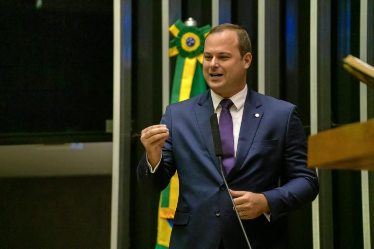 Conheça os 12 compromissos de Dr. Victor na reta final da eleição