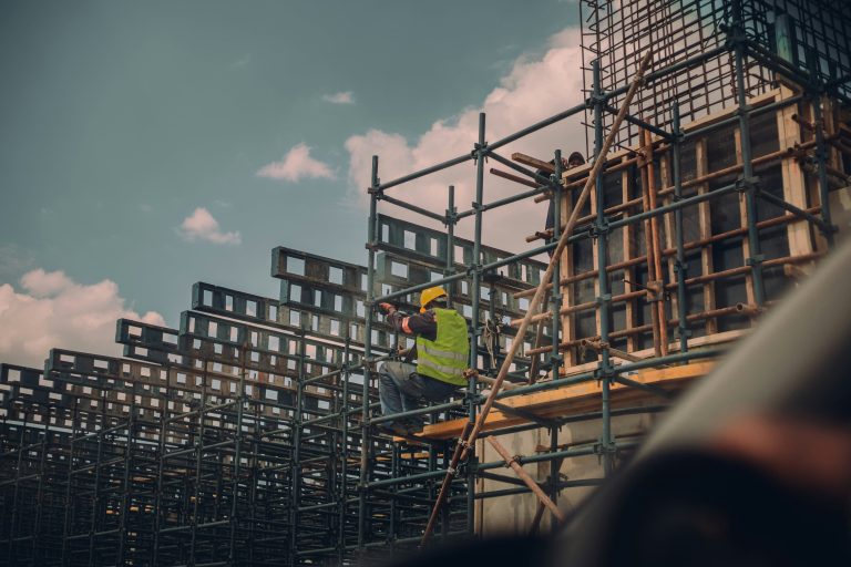 Construcción: la caída de la actividad pegó en el empleo