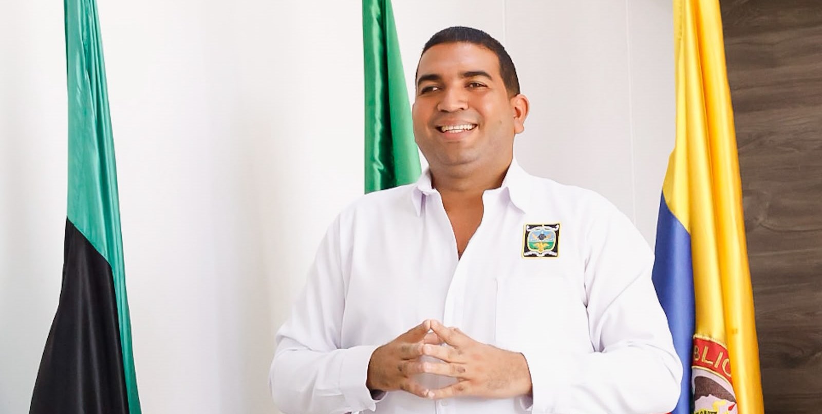 En defensa de Barrancas y tras proteger .000 millones, José José pone la mira en Barrancas En defensa de Barrancas y tras proteger .000 millones, José José pone la mira en Barrancas