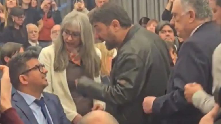Escándalo en Diputados por la Ley Malvinas: Grabois, insultos y manotazos con libertarios, y la reacción de Milei
