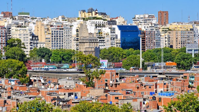 Ingresos: qué pasó con la brecha entre los que más y menos ganan