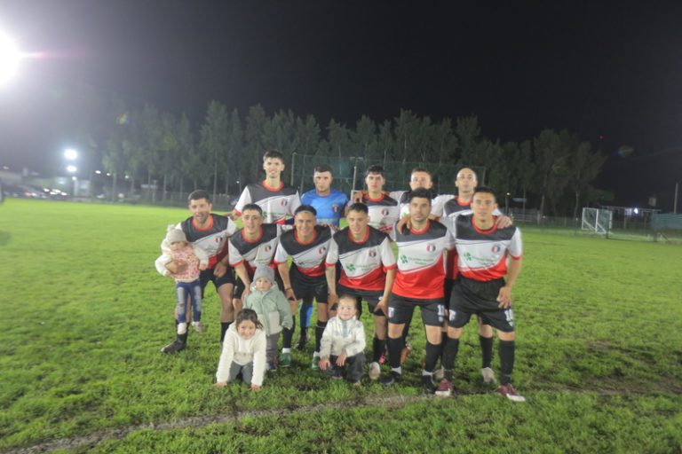 Juventud se acercó a la cima, tras ganar con autoridad ante Huracán de Juncal