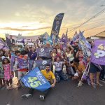 Pedro Pascoal e Patty Parente encerram agendas de campanha com grande bandeiraço na Avenida Ceará