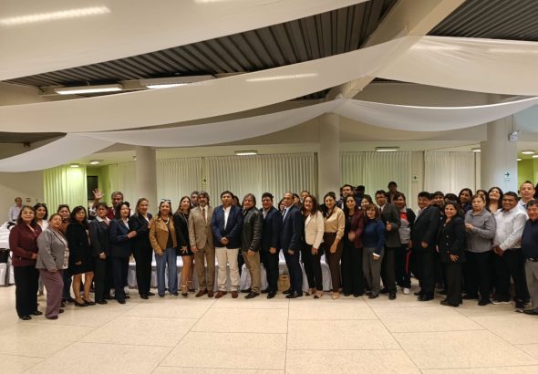 Perú — Docentes reciben capacitación sobre inteligencia artificial