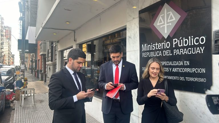 Red Desinformante: declaran parlamentarios opositores víctimas de la campaña sucia