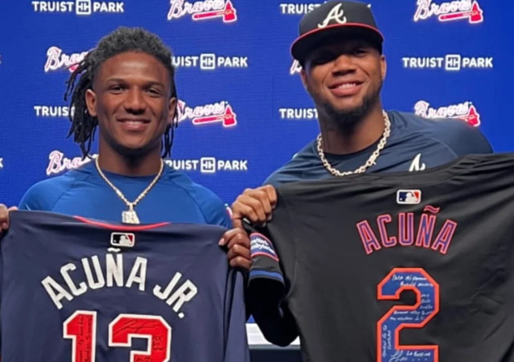 Ronald y Luisangel Acuña hacen historia en el inicio de la postemporada de las Grandes Ligas Ronald y Luisangel Acuña hacen historia en el inicio de la postemporada de las Grandes Ligas